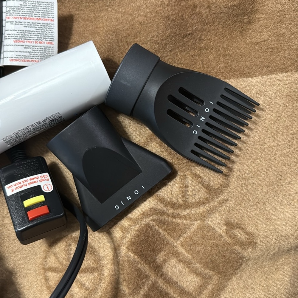 Chi pro Nano ionic technology Silver Blue Light Cleaner air Hair Dryer like new - Picture 14 of 14